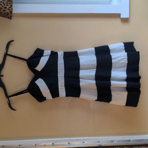EUC WOMEN'S STRIPED DRESS